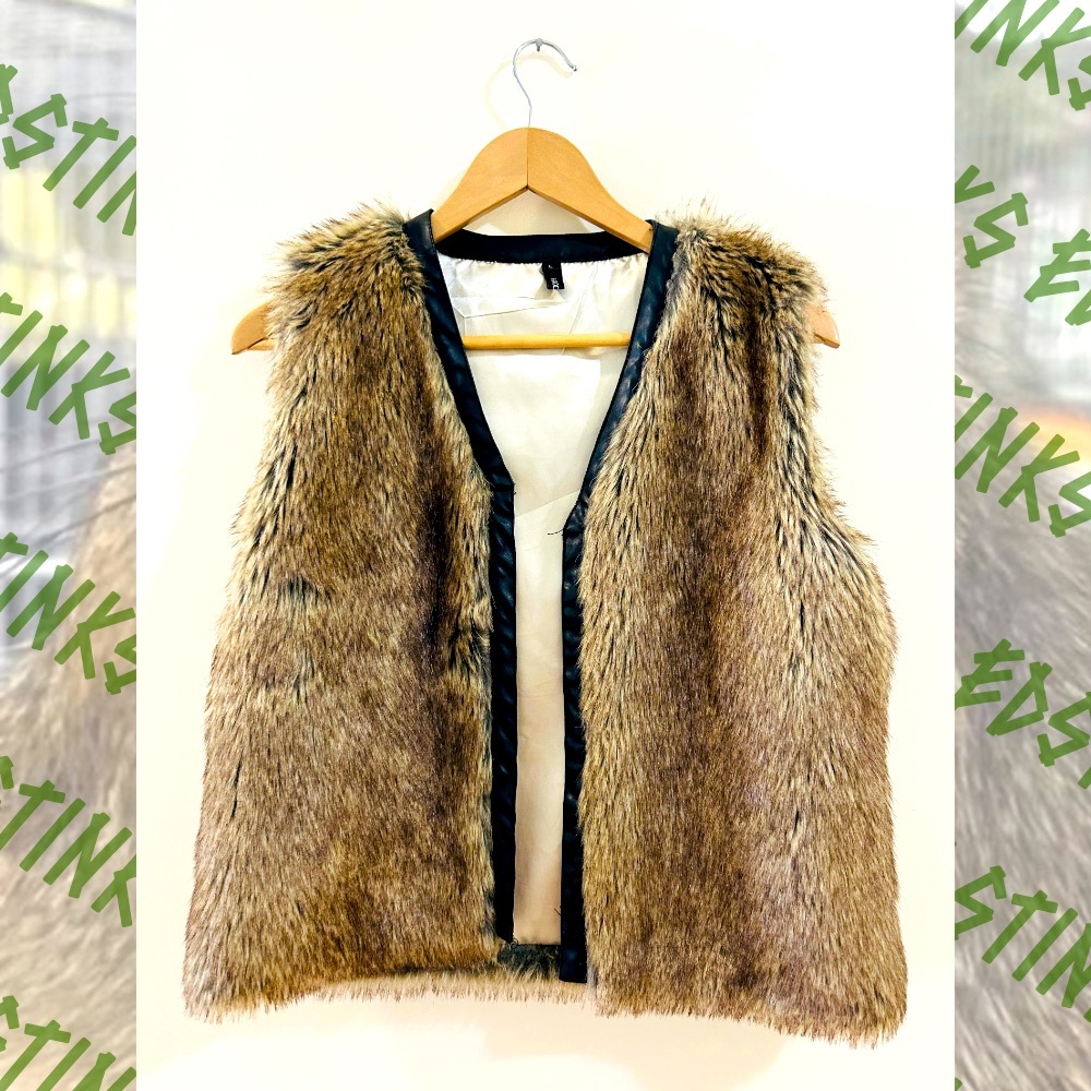 FAUX FUR VEST